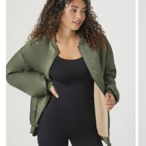 NWT Forever 21 Faux Shearling Bomber Jacket Reversible Sz XS